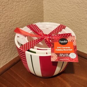 Signature Red and White Ceramic Bowl Set